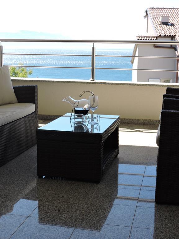 Apartments Villa Residenca Нови Винодолски Екстериор снимка