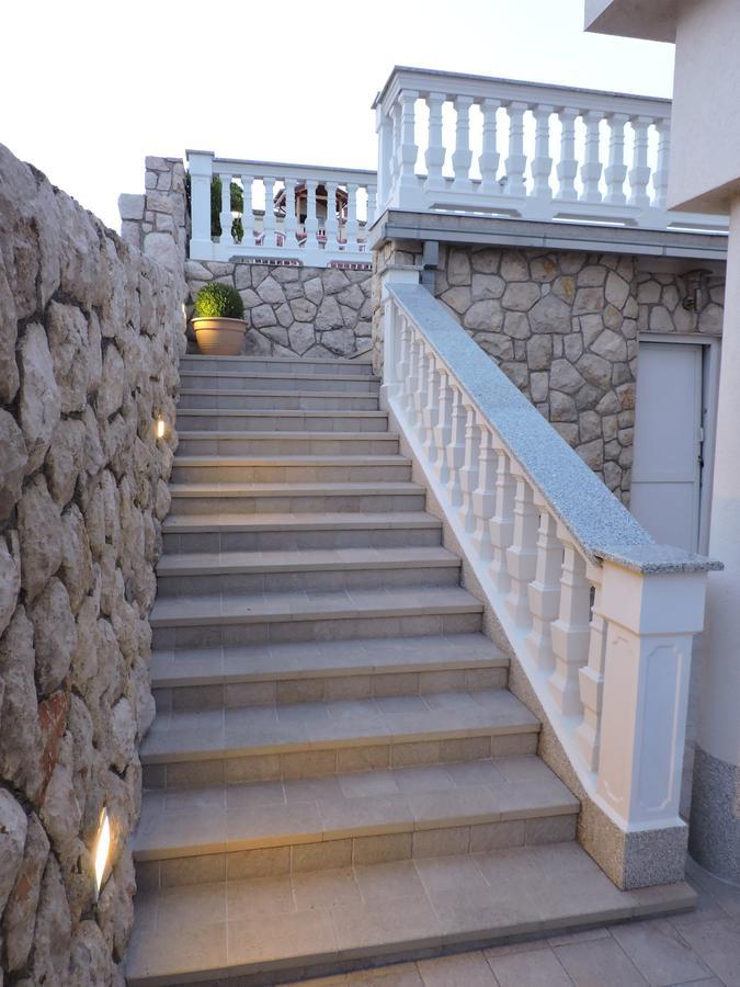 Apartments Villa Residenca Нови Винодолски Екстериор снимка