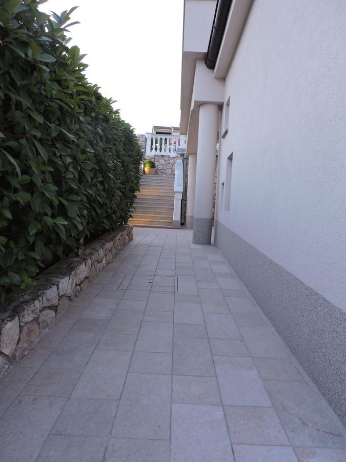 Apartments Villa Residenca Нови Винодолски Екстериор снимка