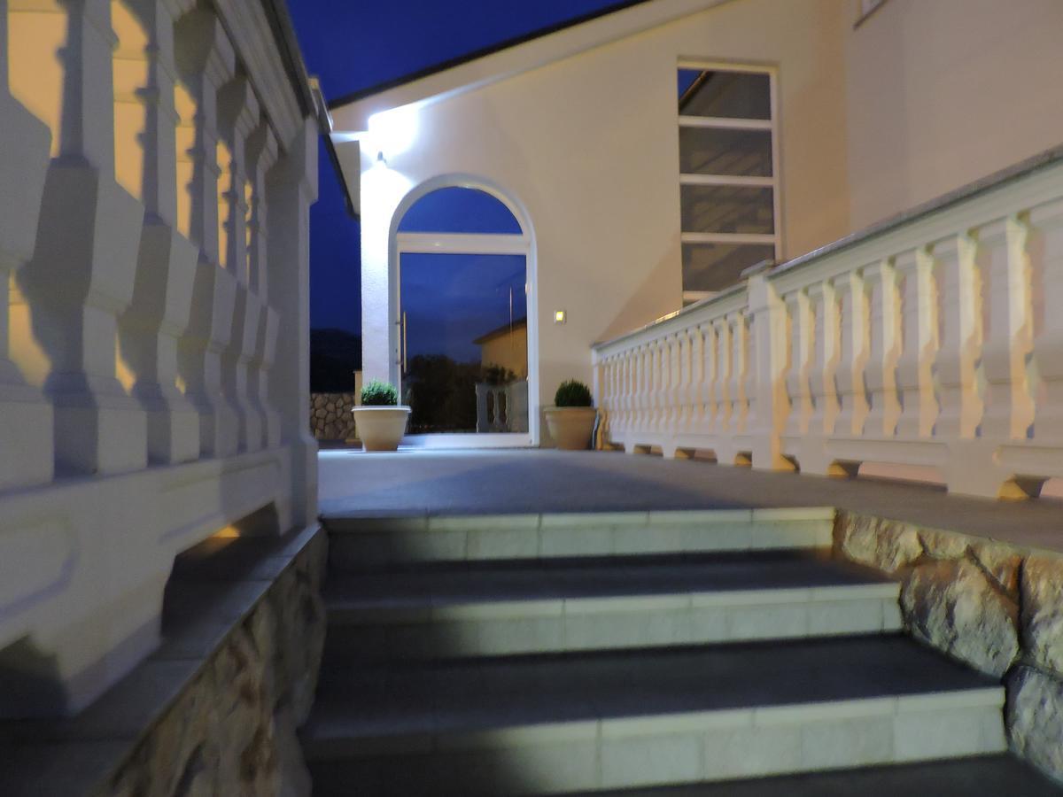 Apartments Villa Residenca Нови Винодолски Екстериор снимка