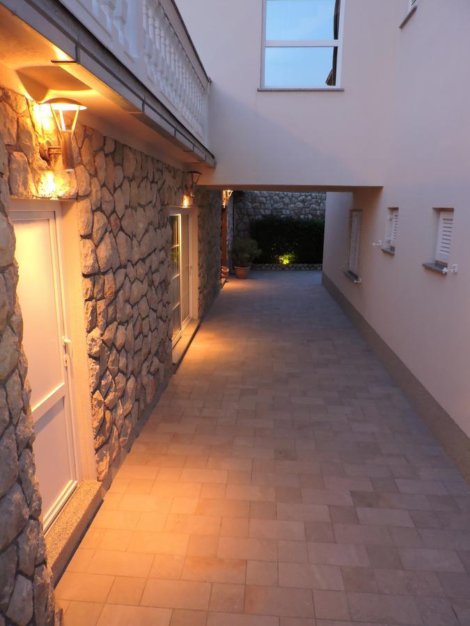 Apartments Villa Residenca Нови Винодолски Екстериор снимка